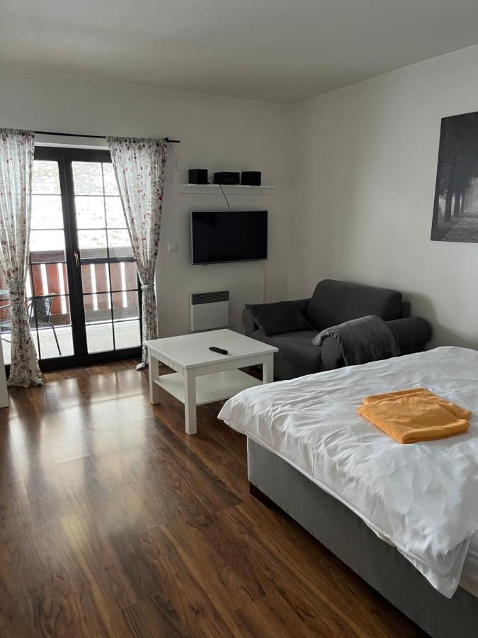 Apartman Viktoria 5 Ruzomberok Exterior photo